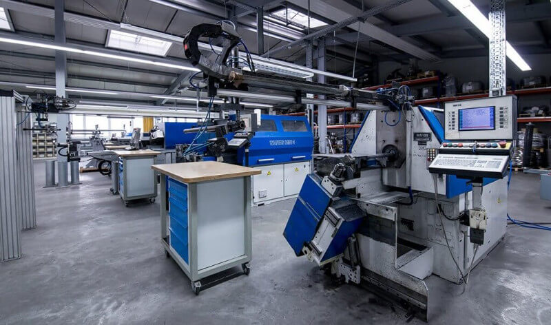 Hinterdobler Fabrikations GmbH | CNC Biegezentrum mit Drahtbiegeautomaten der neuesten Generation